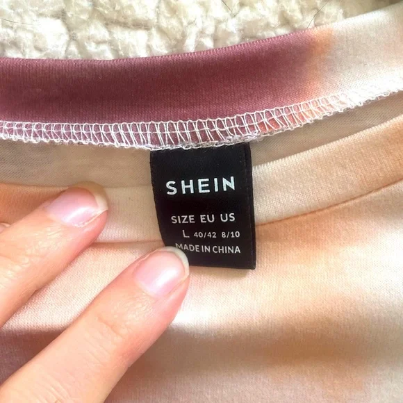 SHEIN cropped t shirt tie dye - Picture 3 of 3